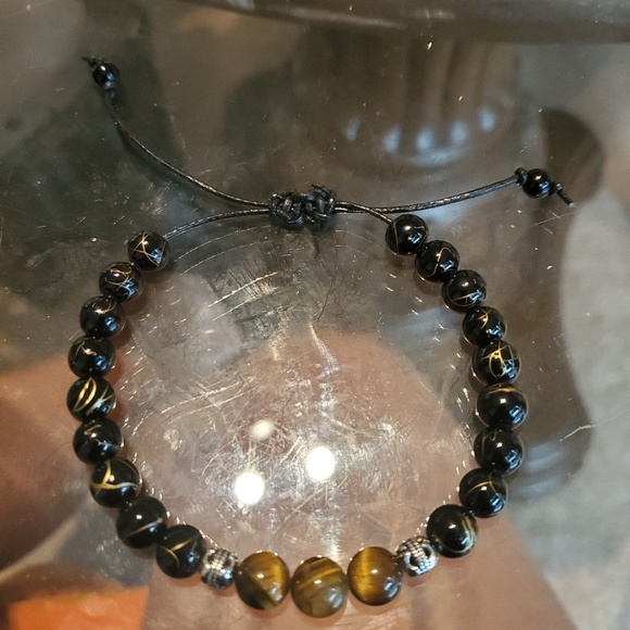 Hand made jewelry and table setting - Picture 8 of 8